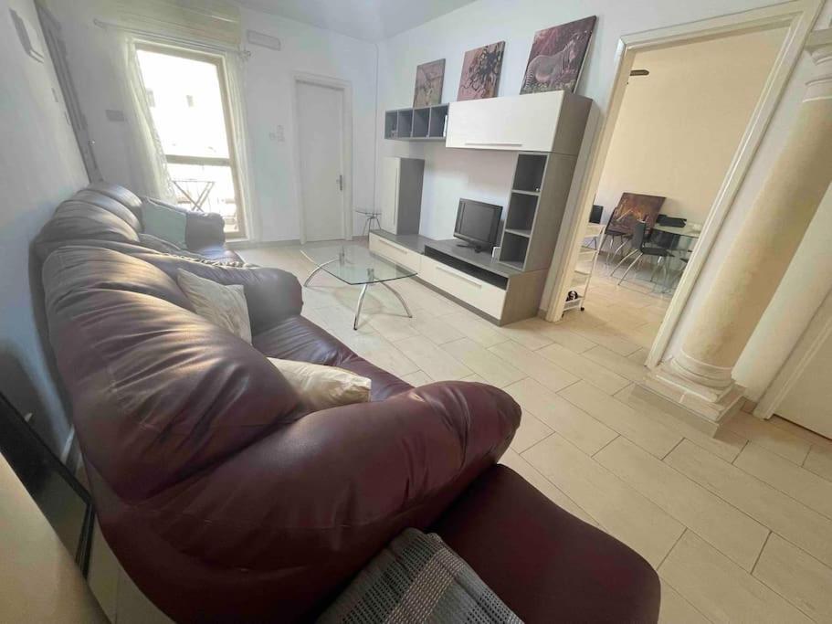 Gzira / Sliema Wifi & Ac ! Great Value & Location公寓 外观 照片